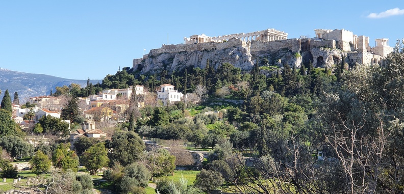 L'Acropole, versant nord.jpg