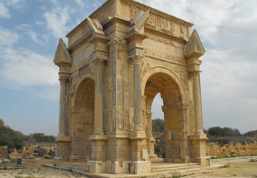Leptis Magna - L'Arc de Septime Sévère - Vue de biais