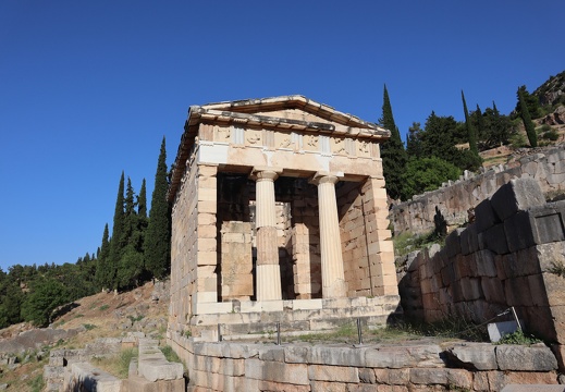 Delphes - Le Trésor des Athéniens