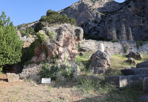 Delphes - Le rocher de la Sibylle