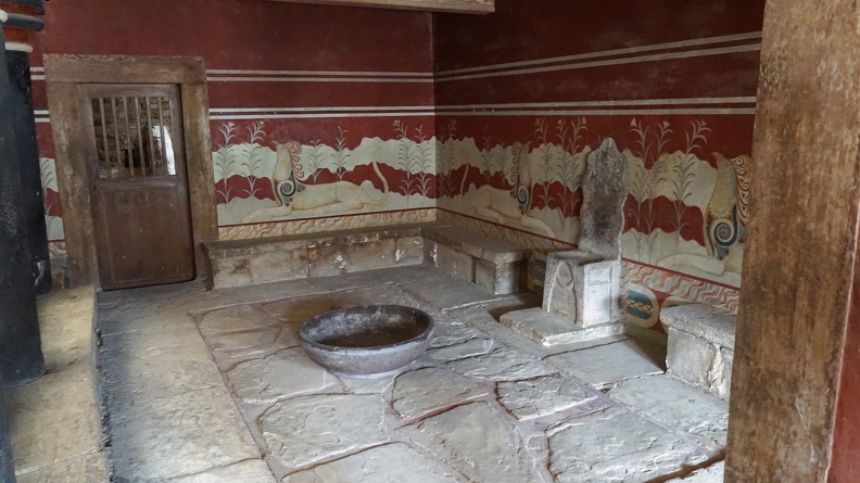 Knossos, la salle du trône.jpg