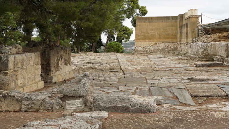 Knossos, la cour ouest.jpg