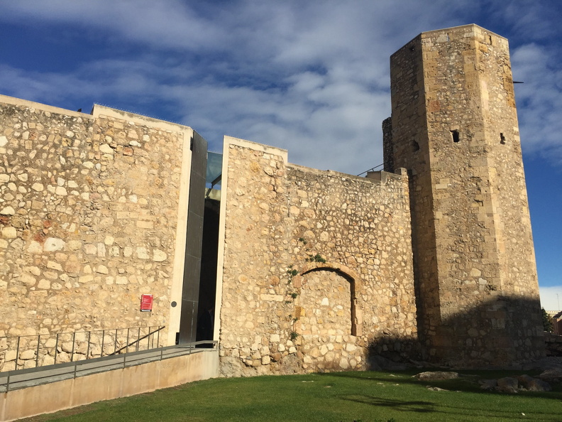 Tarraco, la tour du prétoire.jpg