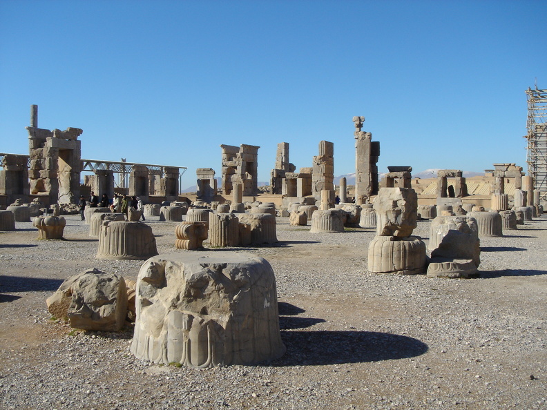 Persépolis, palais des cent colonnes.JPG