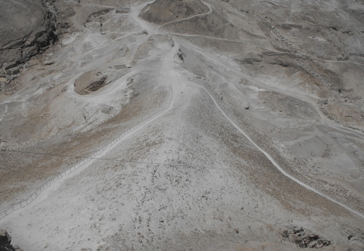 Massada - Rampe d’accès et mur de circonvallation romains