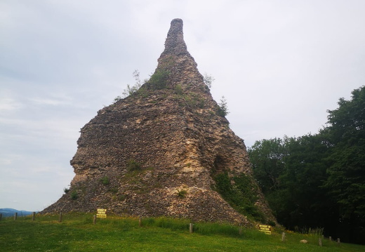 Autun, la pyramide de Couhard