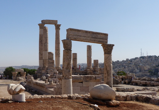 Amman, la main d’Hercule devant le temple