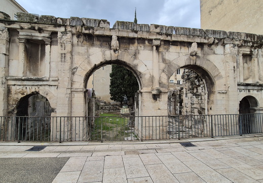 Nîmes, la Porte Auguste