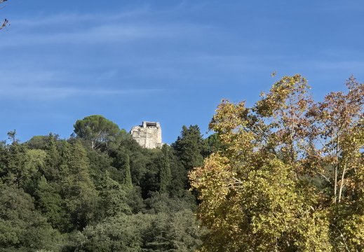 Nîmes, la Tour Magne au sommet du Mont Cavalier 