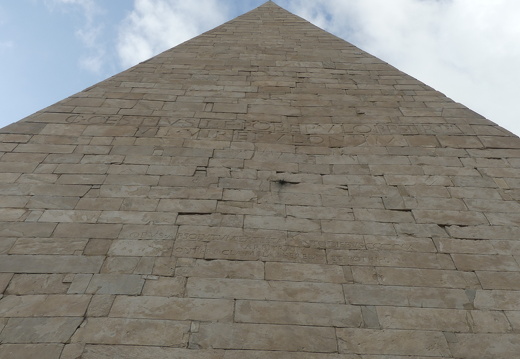 Rome - Pyramide de Cestius