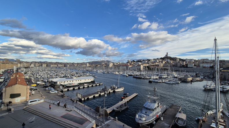 Marseille vue sur le Vieux-Port.jpg