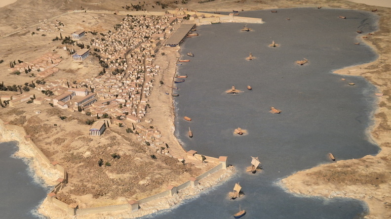 Marseille, maquette de la cité antique.jpg